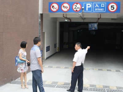 郫县房管局提早开展住宅小区防汛检查